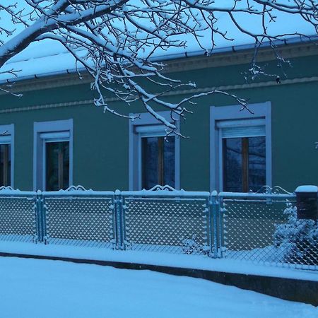 Nicolaj Vendeghaz Es Tanya Hotell Eksteriør bilde